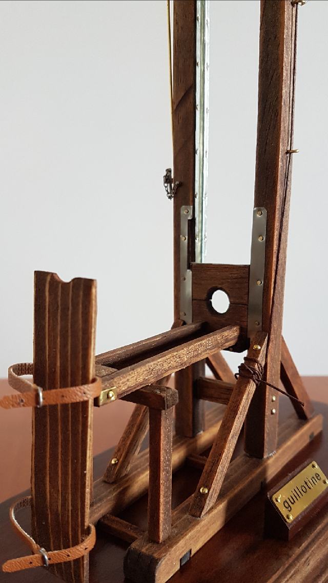 Miniature Guillotine | 100% Handmade and functional