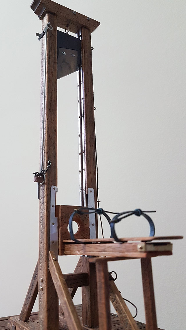 mini-guillotine-scaffold.jpg