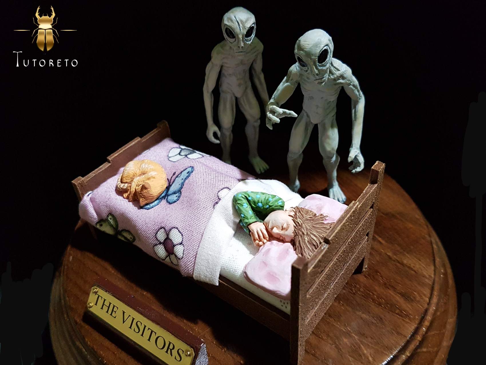 alien abduction diorama